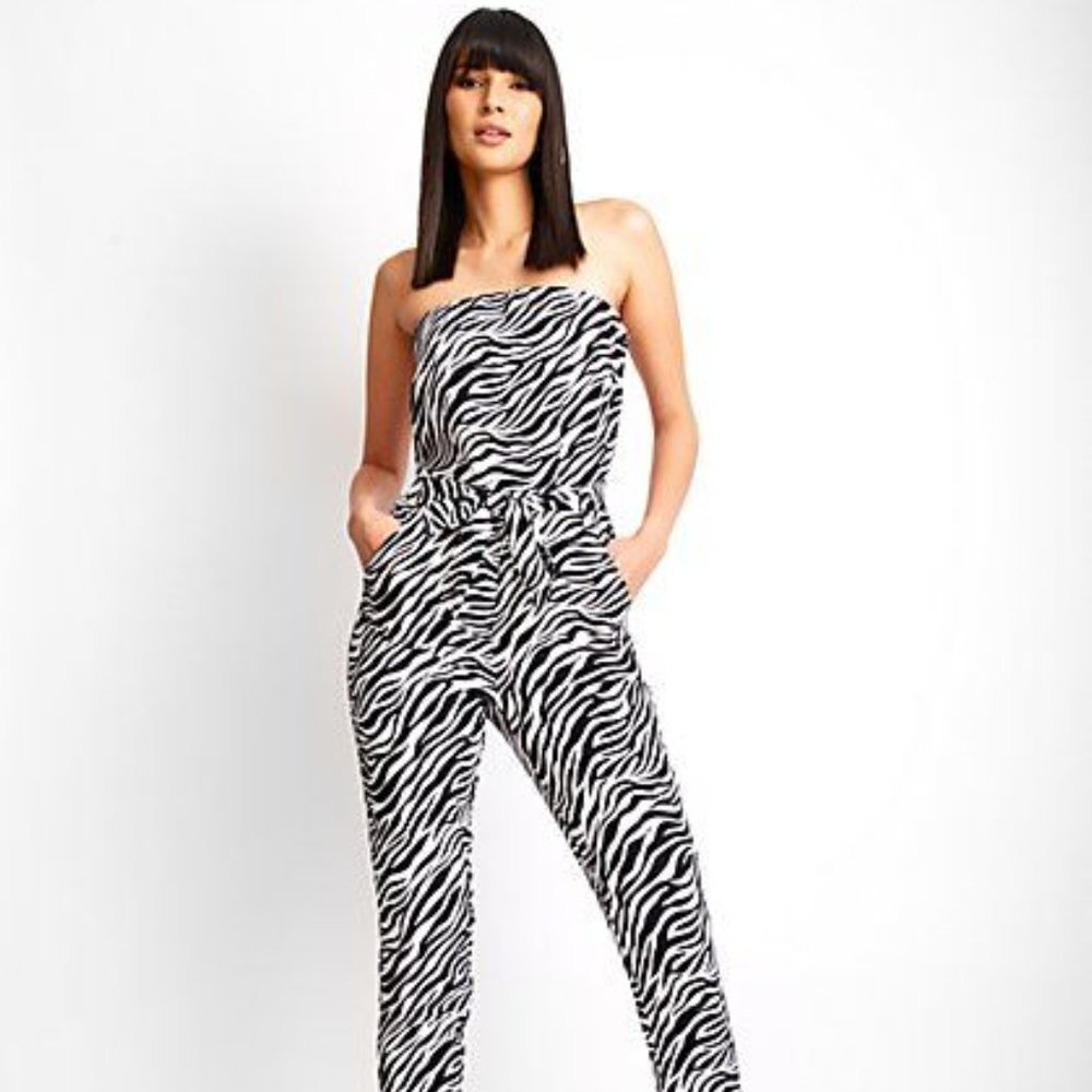 NEW YORK AND COMPANY 7TH AVENUE MADIE ZEBRA STRAPLESS JUMPSUIT XSMALL